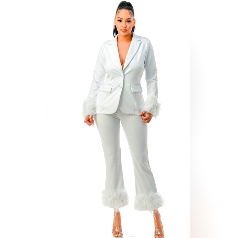 NWT 2PC ULTRA White Suit